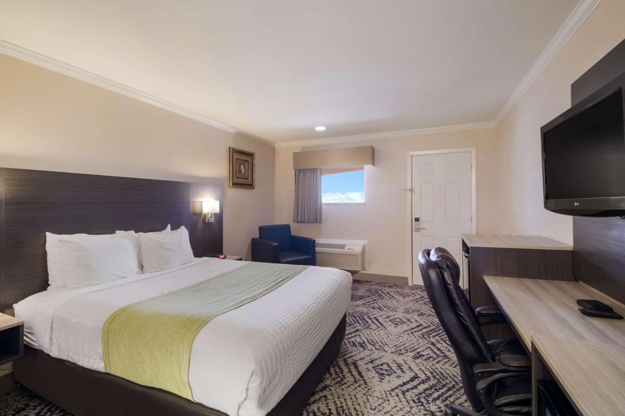 Surestay Hotel By Best Western Rockdale Extérieur photo