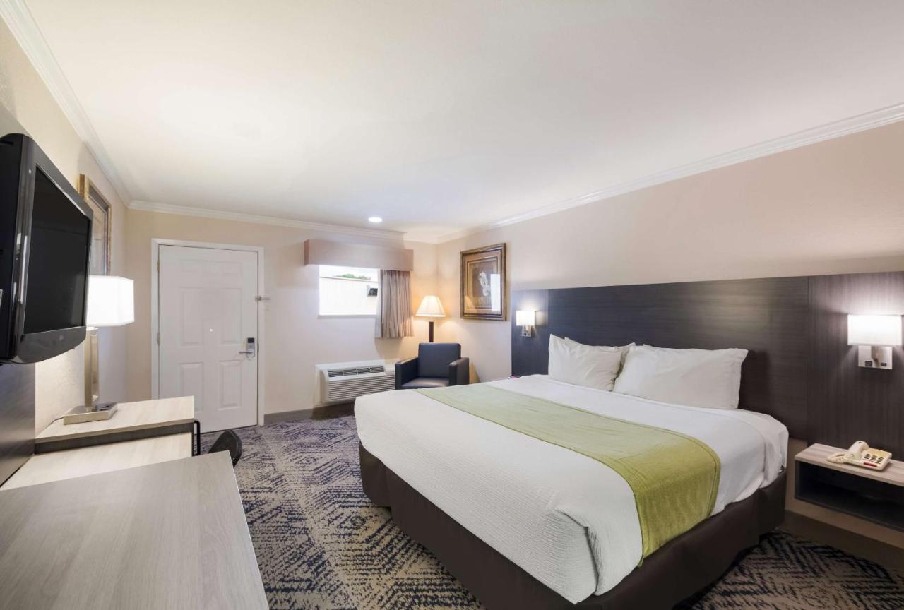Surestay Hotel By Best Western Rockdale Extérieur photo