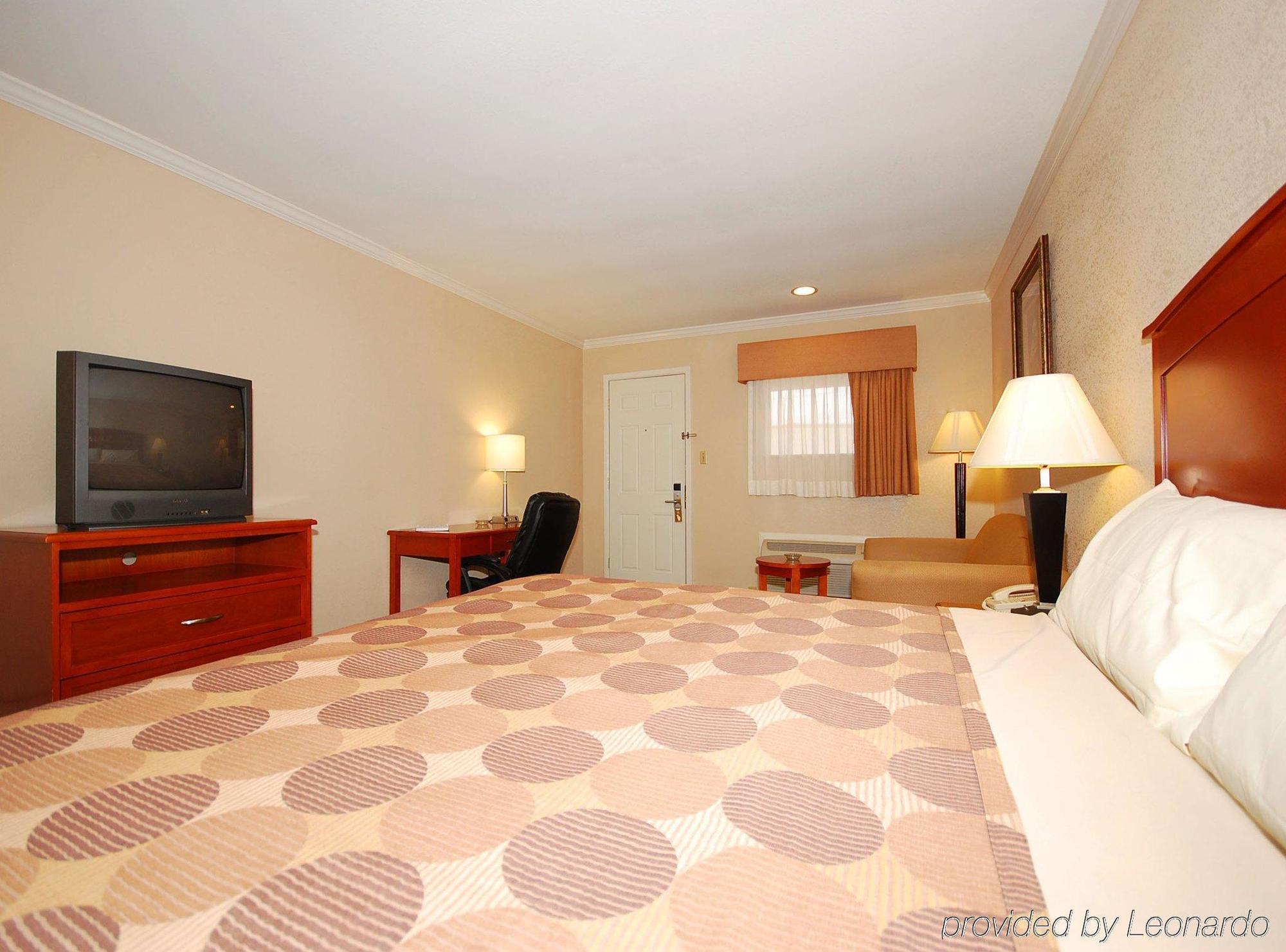 Surestay Hotel By Best Western Rockdale Extérieur photo